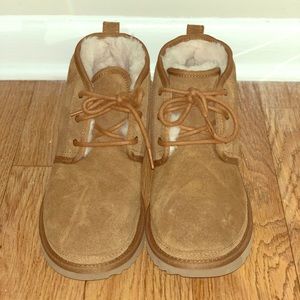 UGG Neumel II Boot - Size 6 Kids
